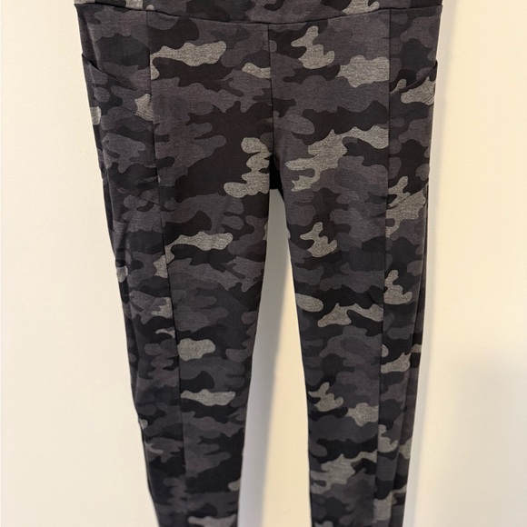 CAbi ATC Camo Leggings #3931 - Picture 5 of 8